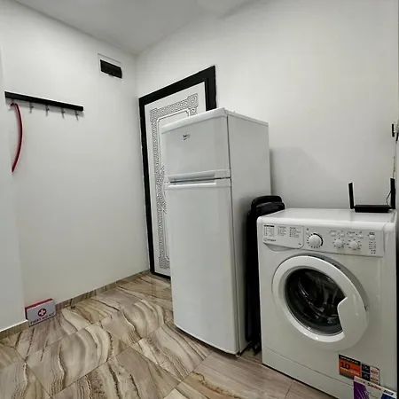 Cozy 1-bedroom Flat